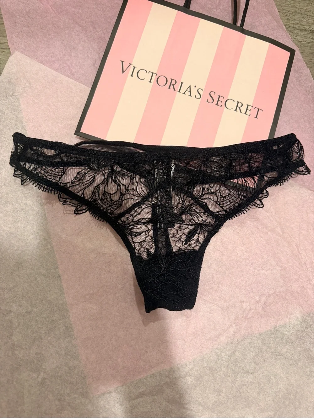 New VICTORIA'S SECRET BLACK EMBROIDERED FLORAL LACE MESH THONG PANTIES S